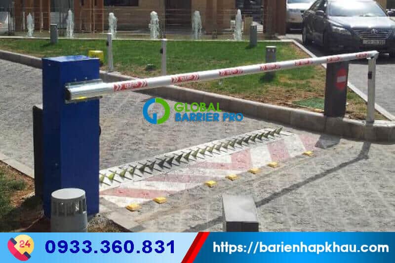 Ngoài màu chính là cam, Barier còn có nhiều máu khác nhau như xanh dương, đen, xám, trắng