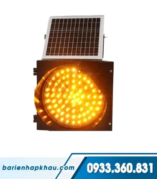 Đèn tín hiệu giao thông năng lượng mặt trời D300, D400 hoạt động hiệu quả, tiết kiệm năng lượng, phù.