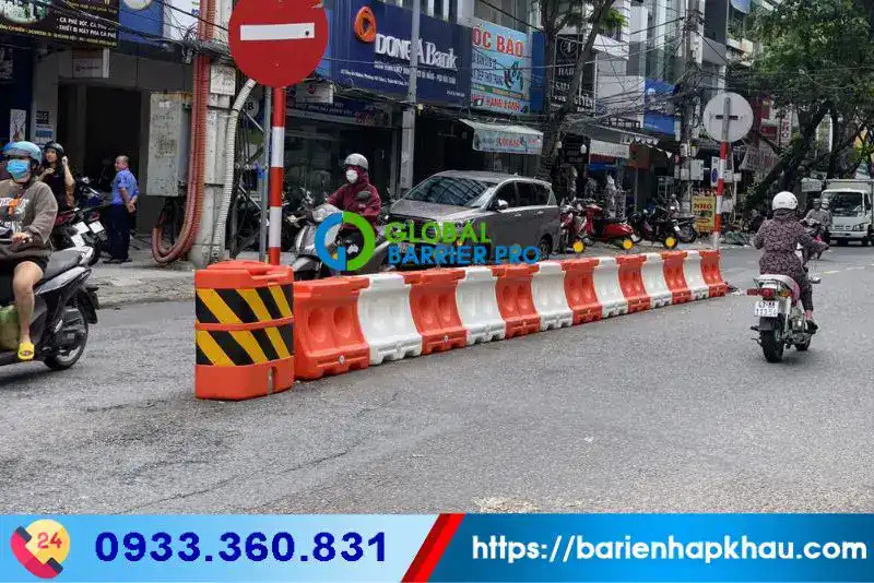 Rào phân làn giao thông bằng nhựa HDPE